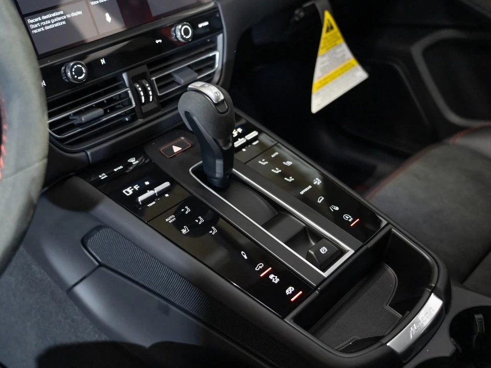 2026 Porsche Macan GTS - Image 22 of 29