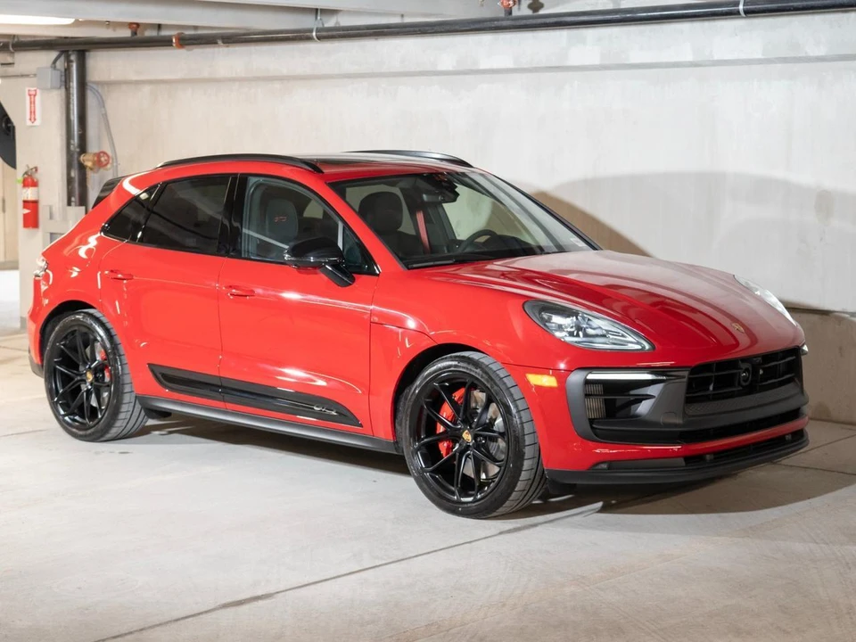 2026 Porsche Macan GTS - Image 7 of 29