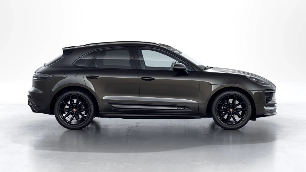 2026 Porsche Macan GTS - Image 6 of 10