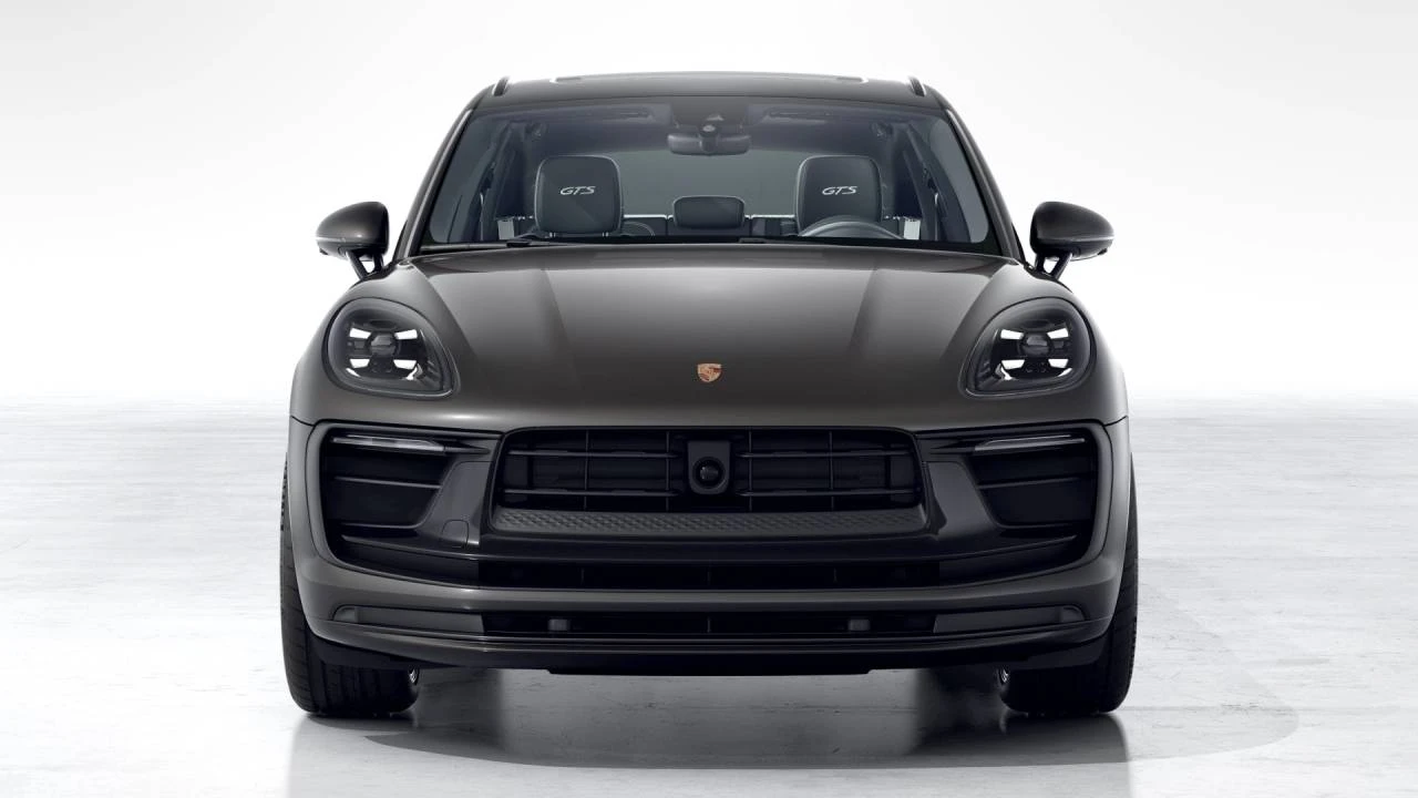2026 Porsche Macan GTS - Image 8 of 10