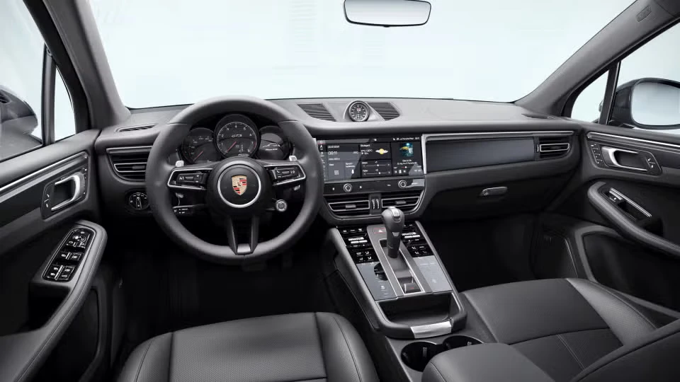 2026 Porsche Macan GTS - Image 27 of 31