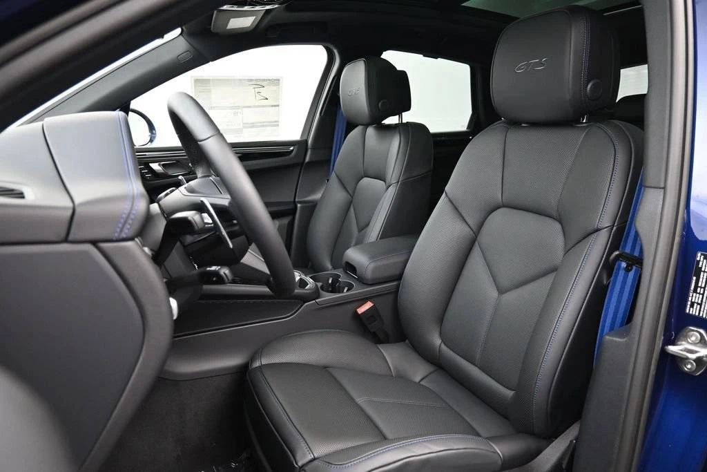 2026 Porsche Macan GTS - Image 5 of 5