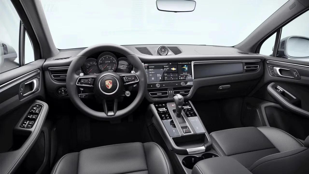 2026 Porsche Macan GTS - Image 28 of 30