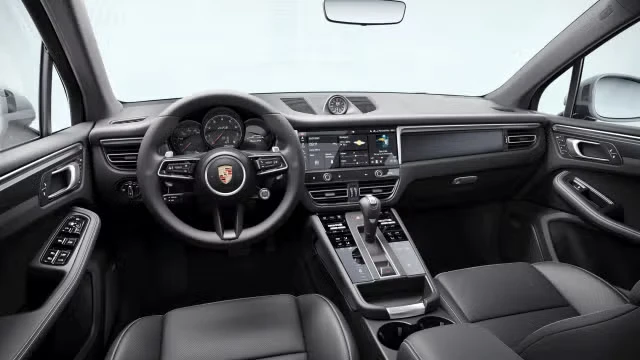 2026 Porsche Macan GTS - Image 26 of 30