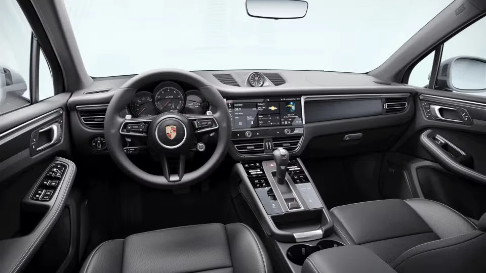 2026 Porsche Macan GTS - Image 27 of 30