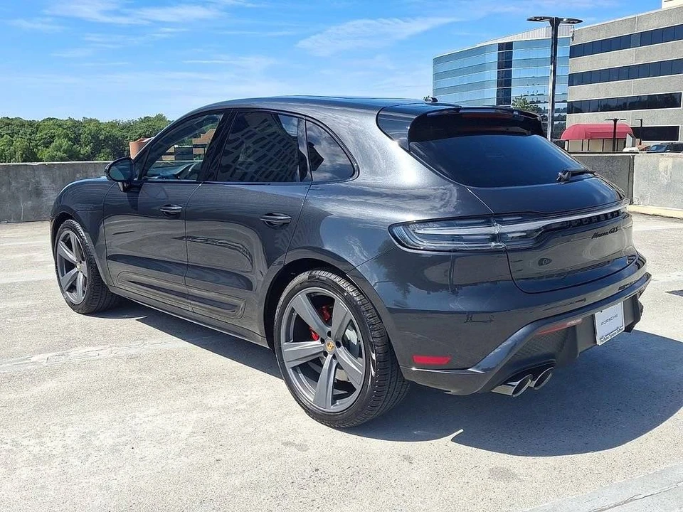 2026 Porsche Macan GTS - Image 3 of 4