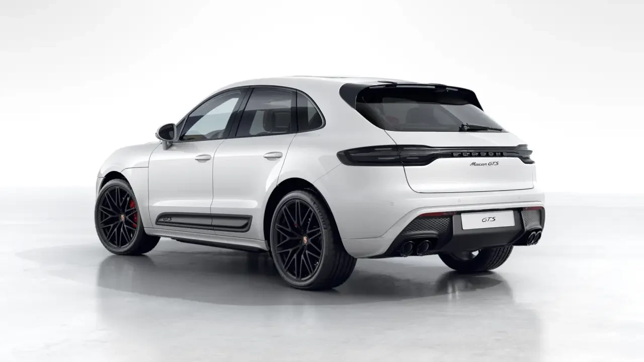 2026 Porsche Macan GTS - Image 24 of 31