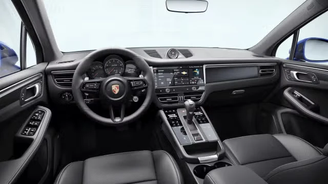 2026 Porsche Macan GTS - Image 26 of 30