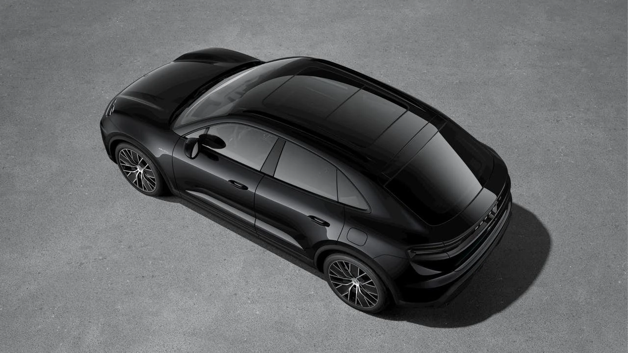 2026 Porsche Macan Electric - Image 4 of 10