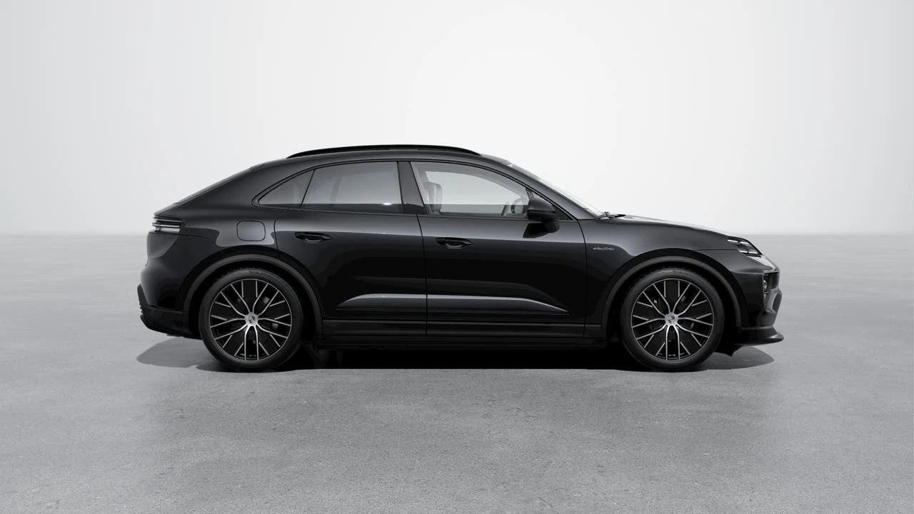 2026 Porsche Macan Electric - Image 6 of 10