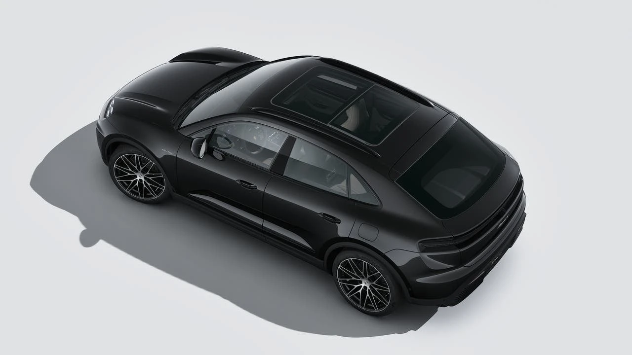 2026 Porsche Macan Electric - Image 4 of 14