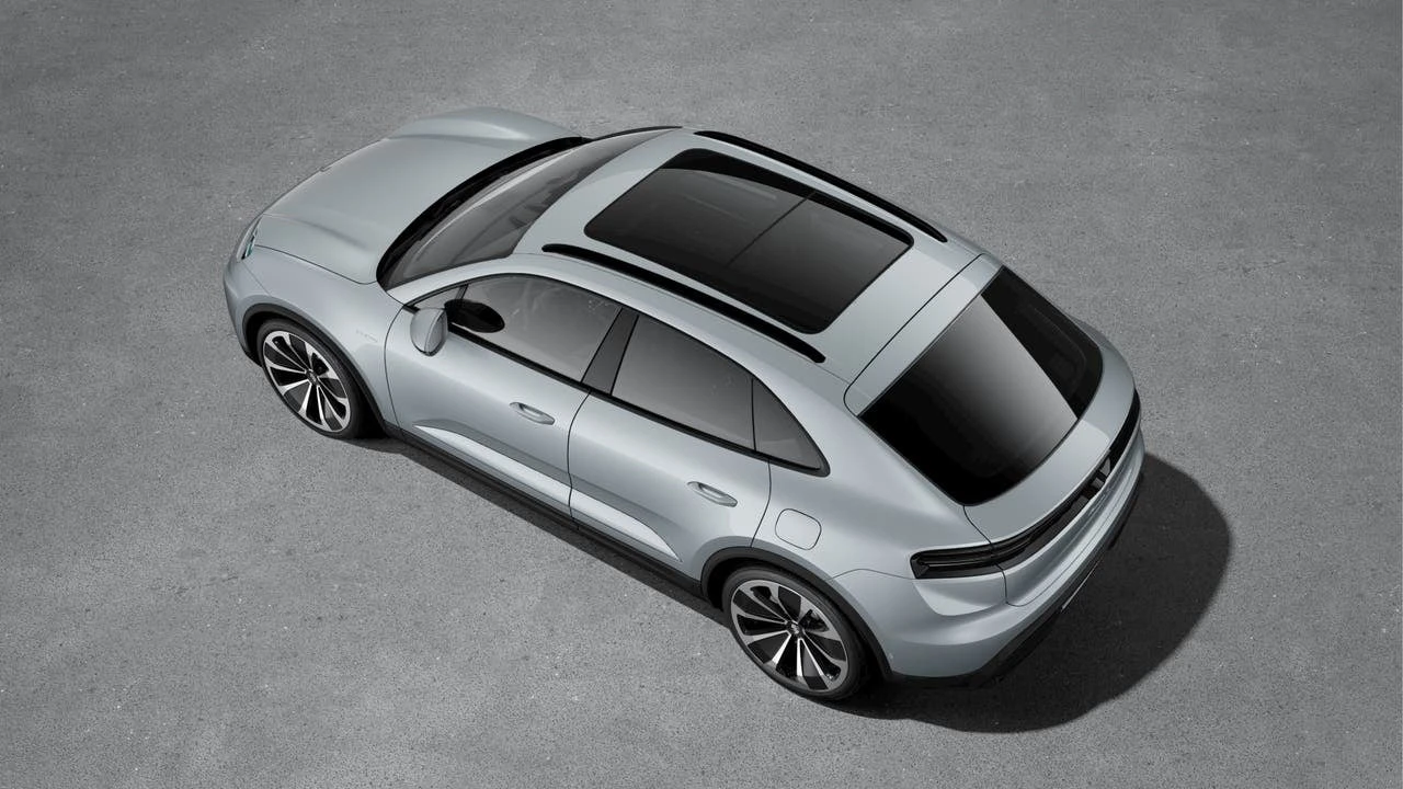 2026 Porsche Macan Electric - Image 4 of 10