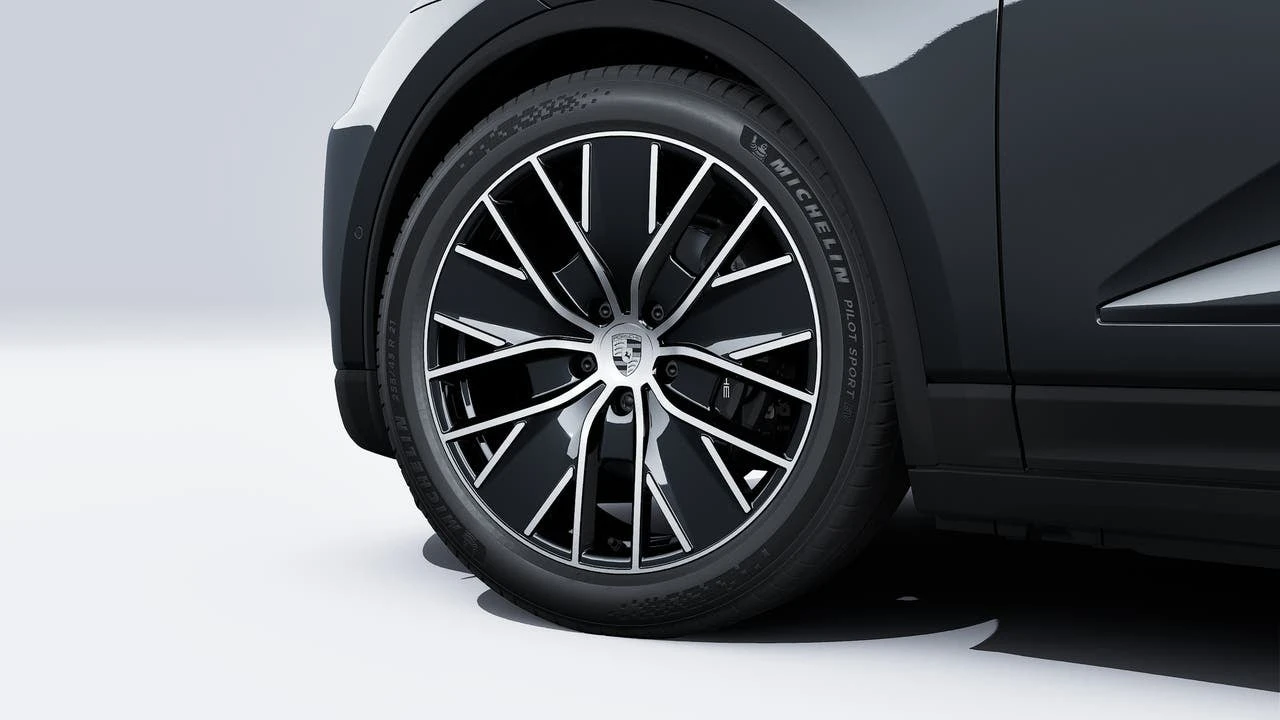 2026 Porsche Macan Electric - Image 10 of 14