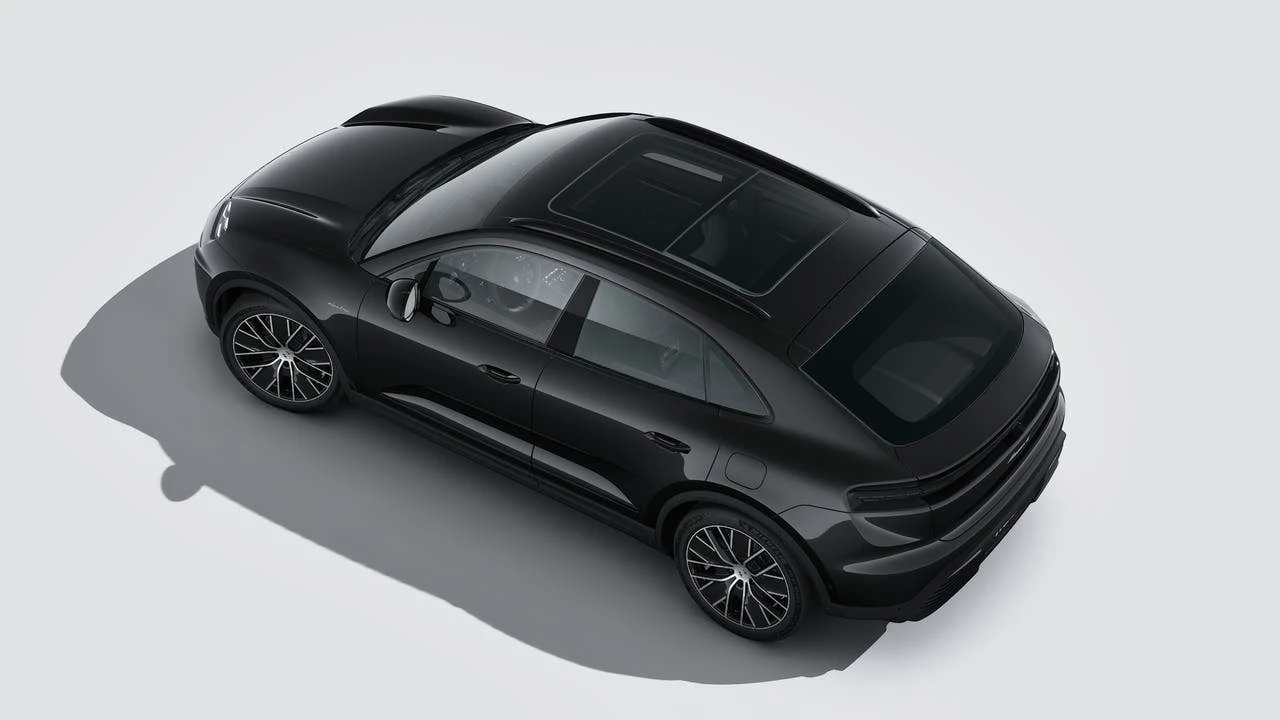 2026 Porsche Macan Electric - Image 4 of 14