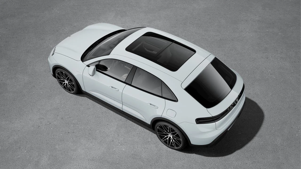 2026 Porsche Macan Electric - Image 4 of 10