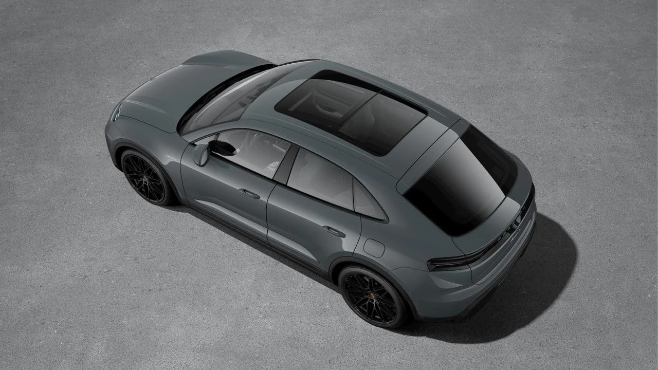 2026 Porsche Macan Electric - Image 4 of 10