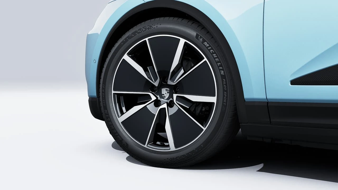 2026 Porsche Macan Electric - Image 10 of 14