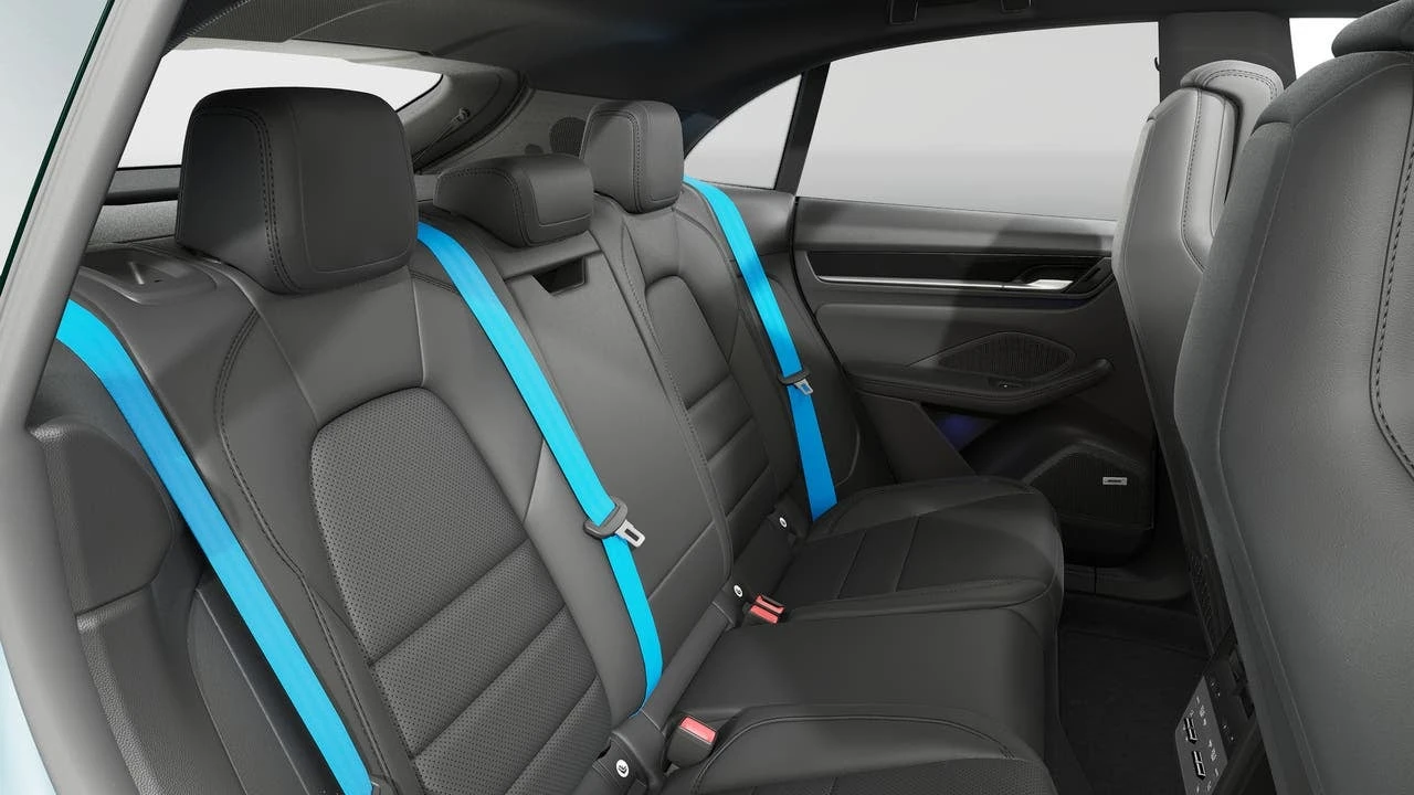 2026 Porsche Macan Electric - Image 13 of 14