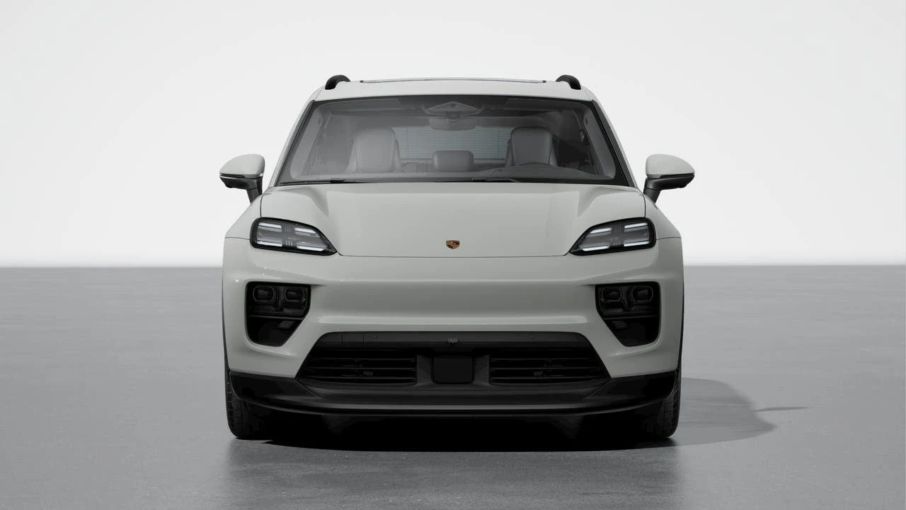 2026 Porsche Macan - Image 8 of 10