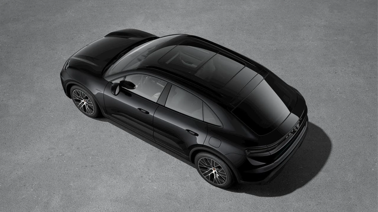 2026 Porsche Macan Electric - Image 4 of 10