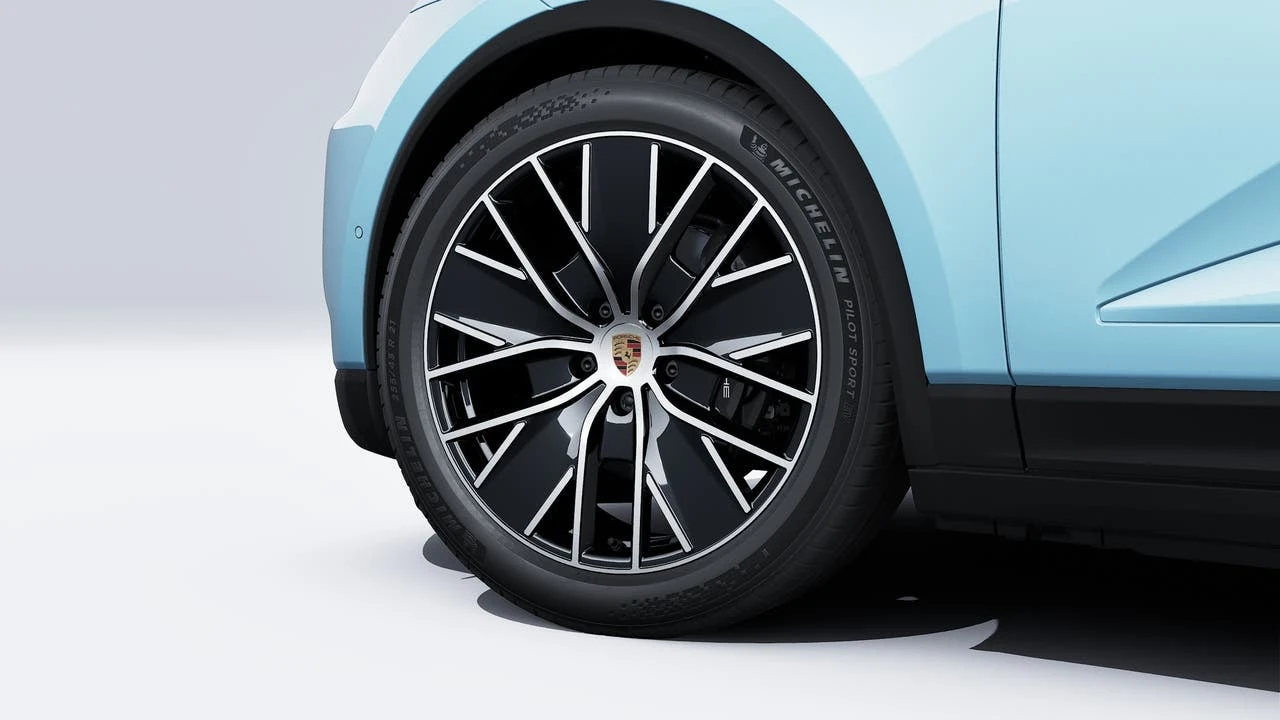 2026 Porsche Macan Electric - Image 10 of 14