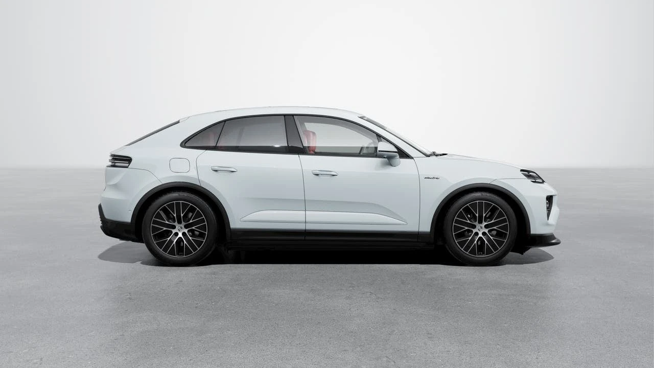 2026 Porsche Macan Electric - Image 6 of 10