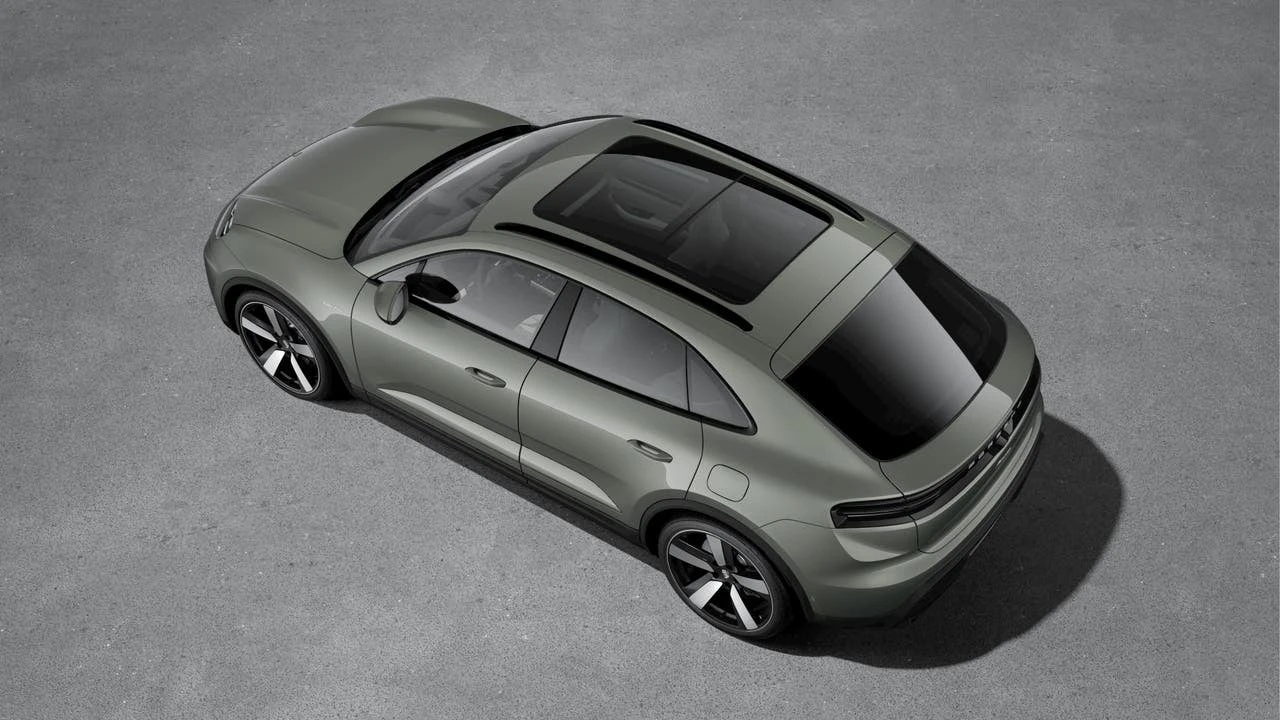 2026 Porsche Macan Electric - Image 4 of 10