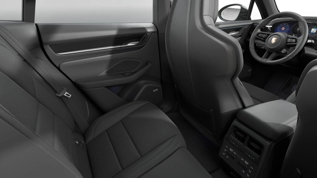 2026 Porsche Macan Electric - Image 14 of 14