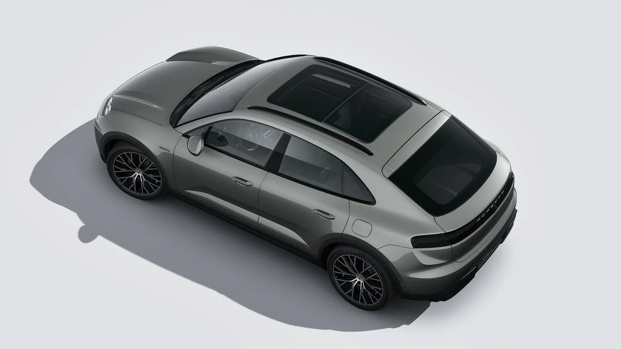 2026 Porsche Macan Electric - Image 4 of 14