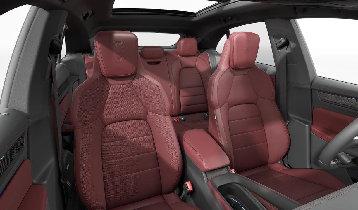 2026 Porsche Macan GTS - Image 12 of 14