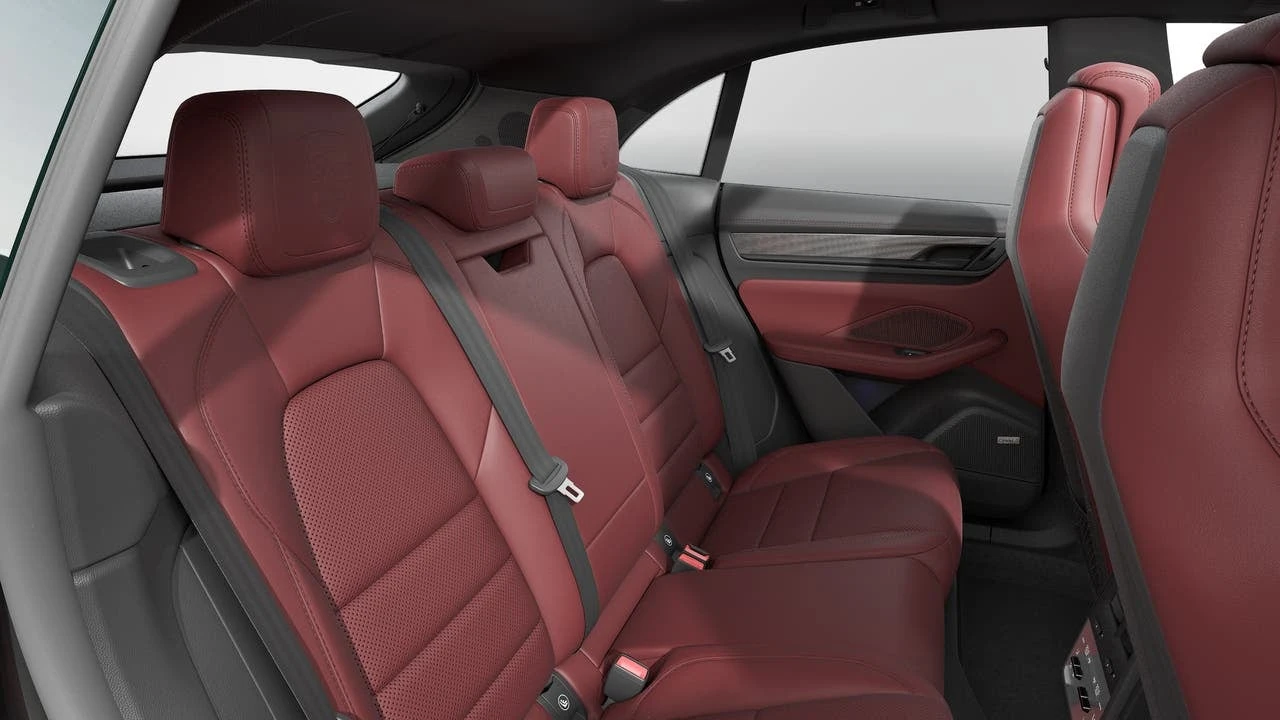 2026 Porsche Macan GTS - Image 13 of 14
