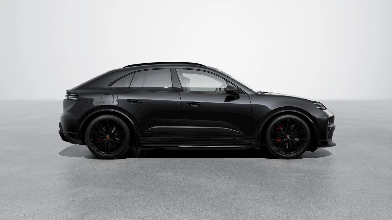 2026 Porsche Macan GTS - Image 6 of 10