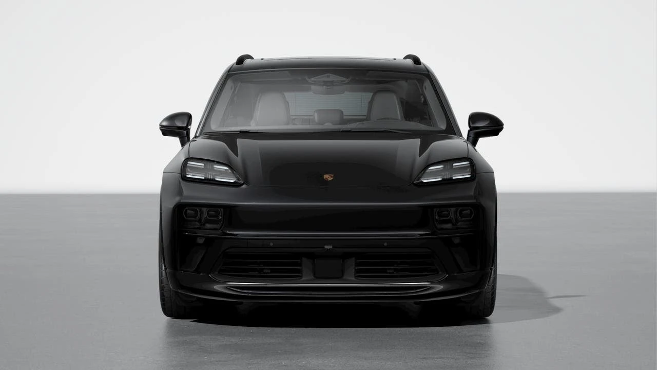 2026 Porsche Macan GTS - Image 8 of 10