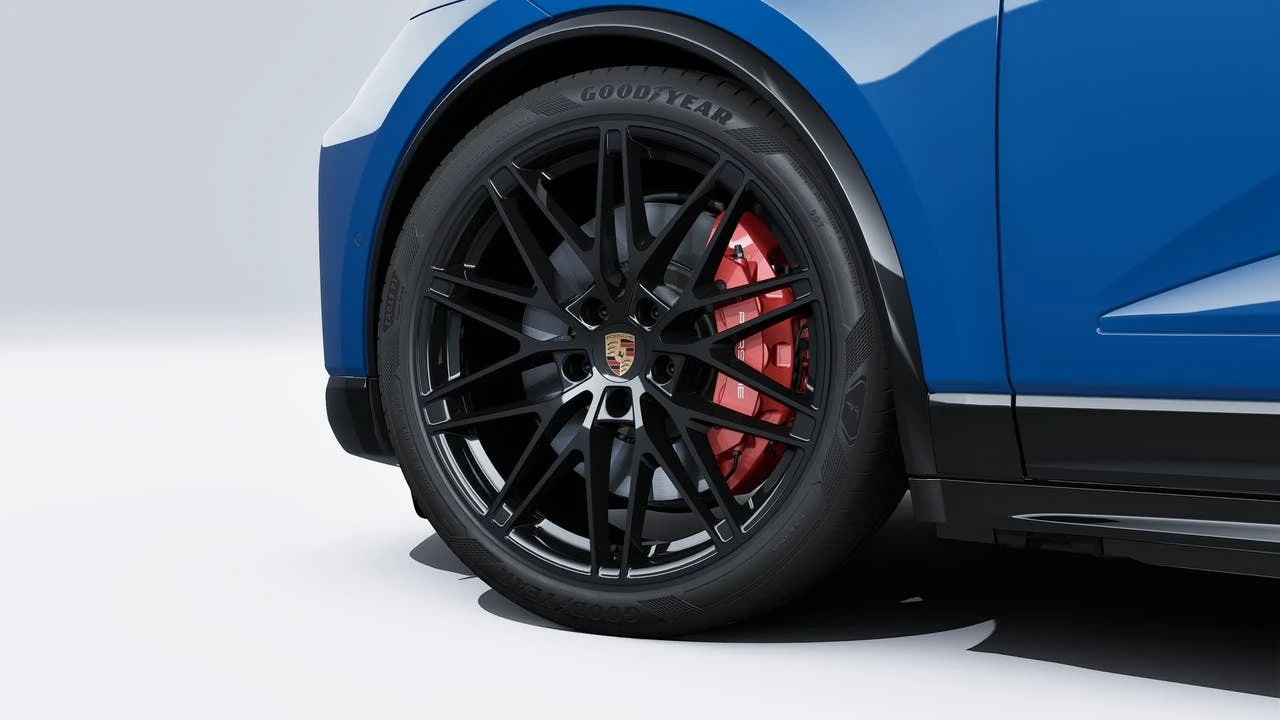 2026 Porsche Macan GTS - Image 10 of 10