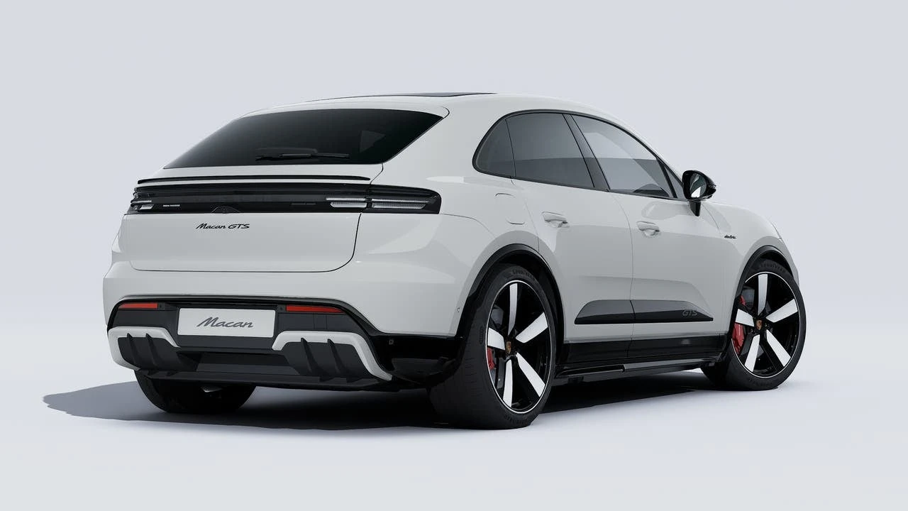 2026 Porsche Macan GTS - Image 9 of 14