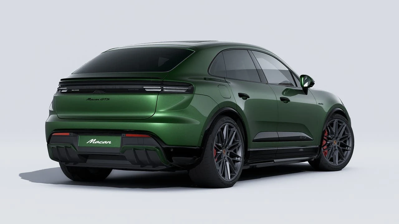 2026 Porsche Macan GTS - Image 9 of 14