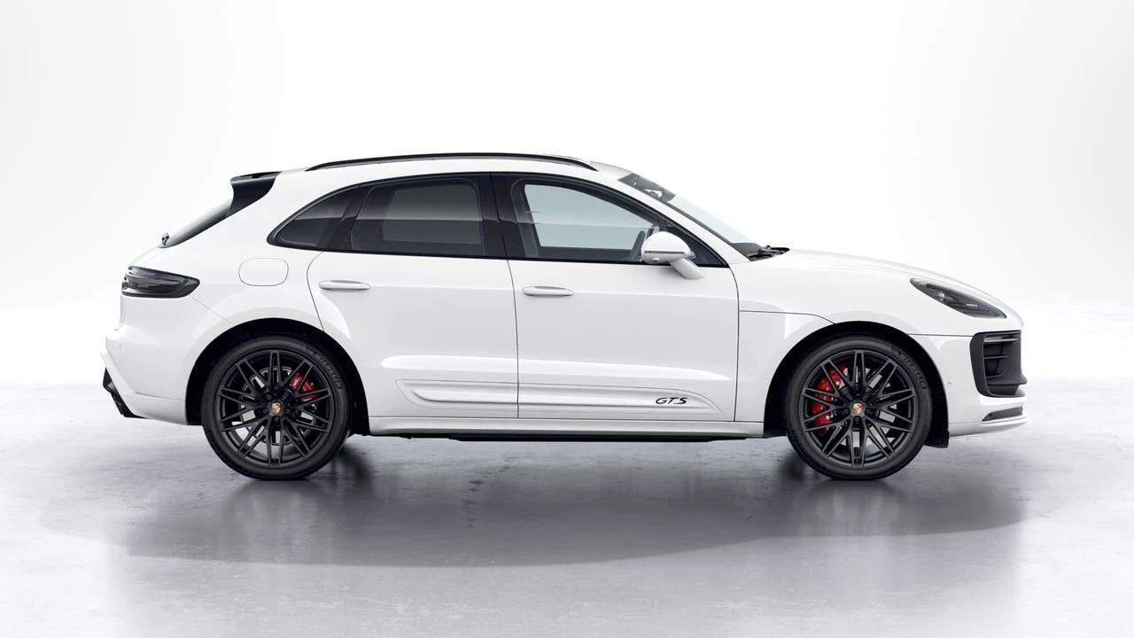 2026 Porsche Macan GTS - Image 6 of 10