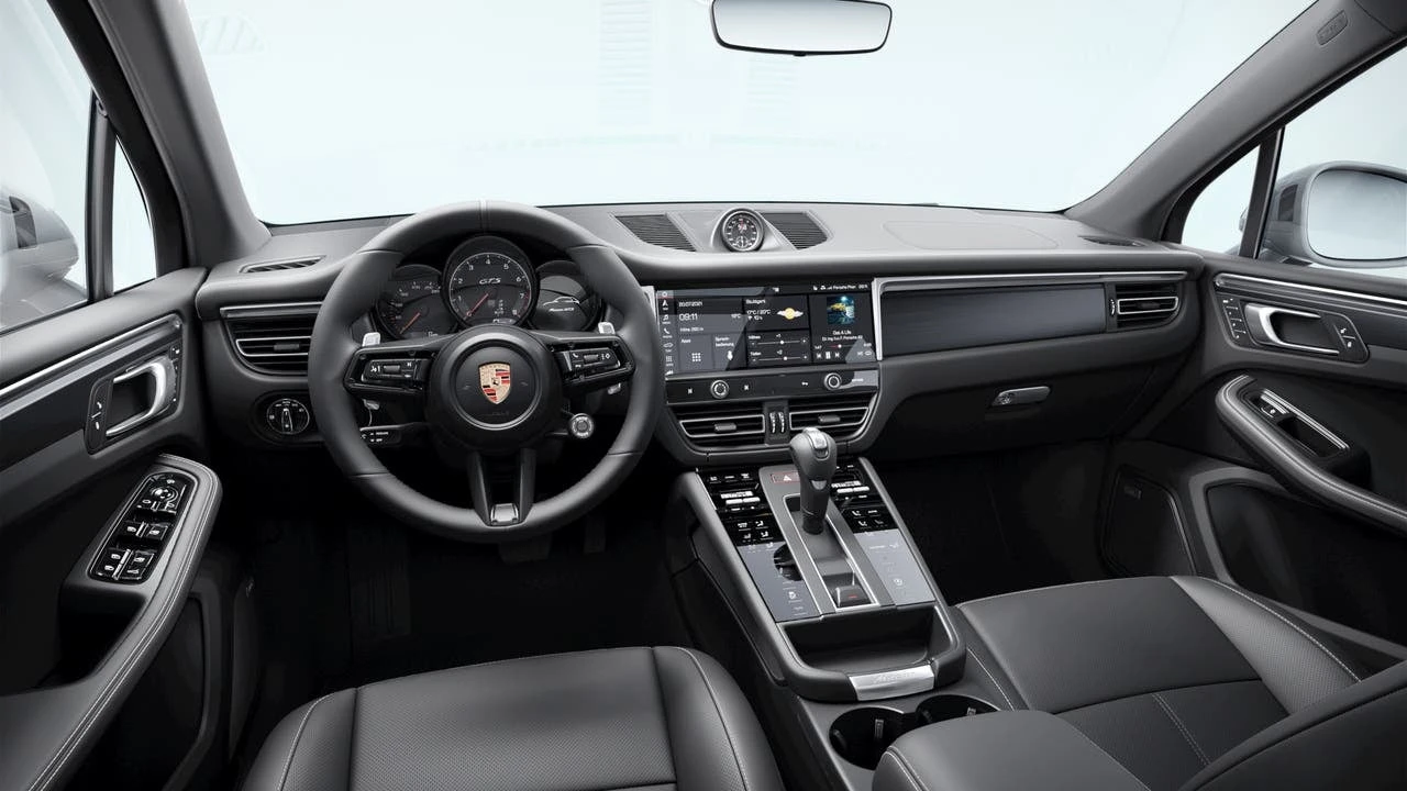 2026 Porsche Macan GTS - Image 9 of 10