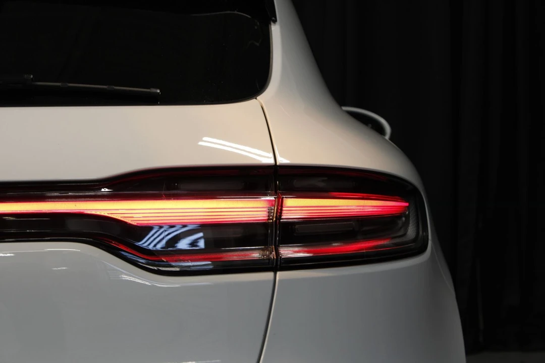 2026 Porsche Macan GTS - Image 12 of 31