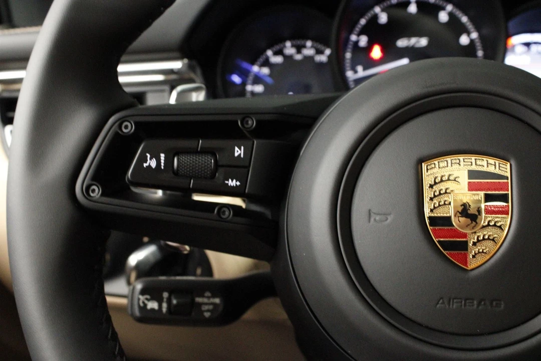 2026 Porsche Macan GTS - Image 29 of 31