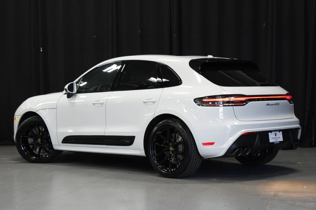 2026 Porsche Macan GTS - Image 3 of 31