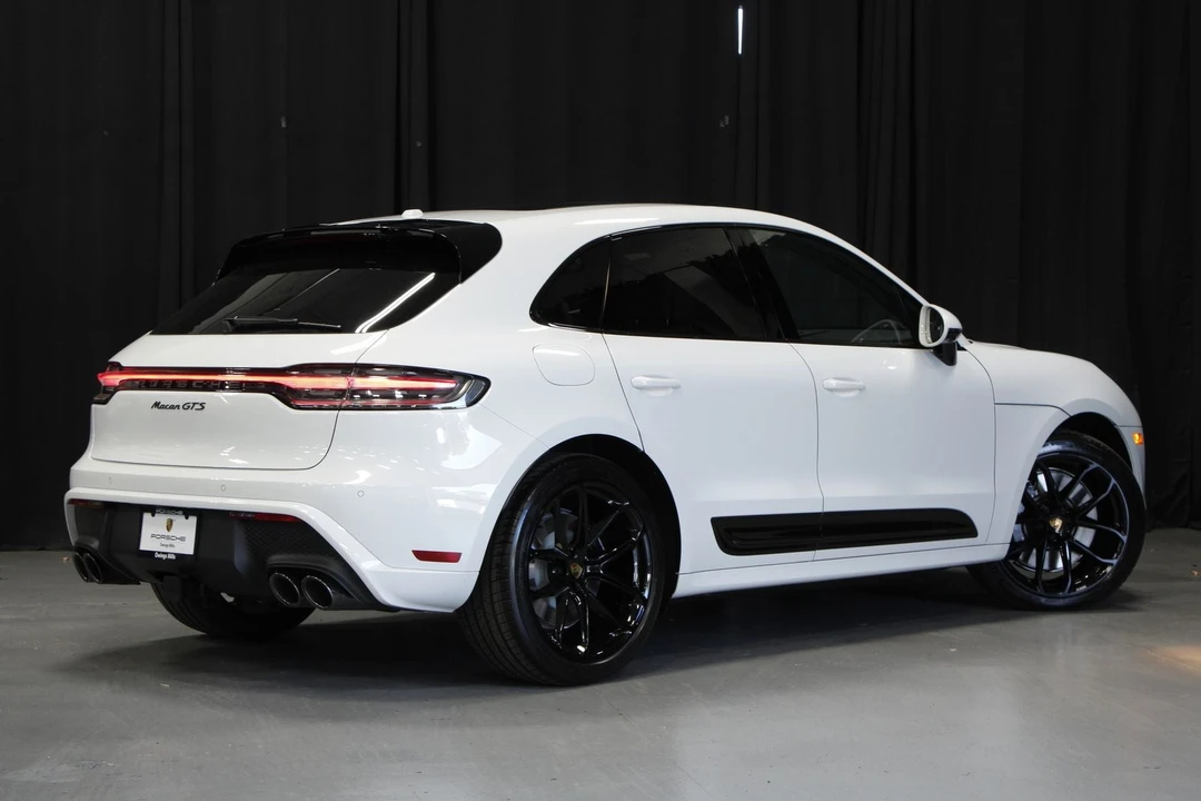 2026 Porsche Macan GTS - Image 7 of 31