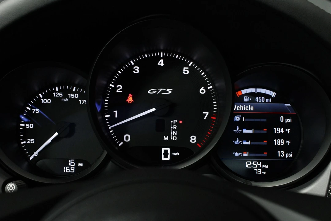 2026 Porsche Macan GTS - Image 12 of 31