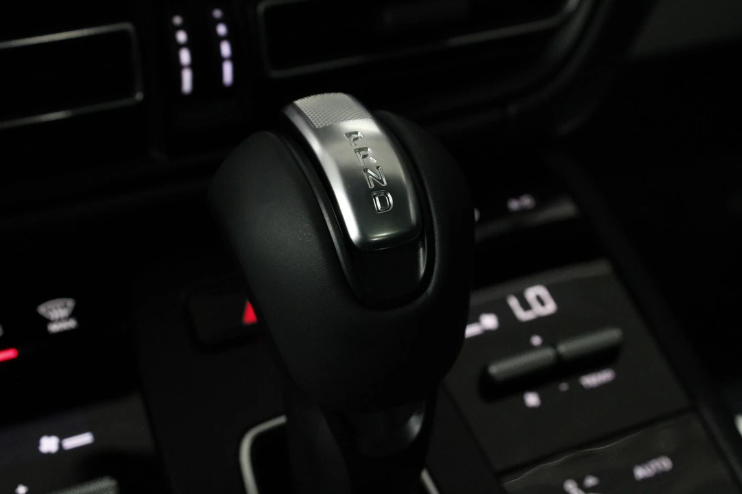 2026 Porsche Macan GTS - Image 30 of 31