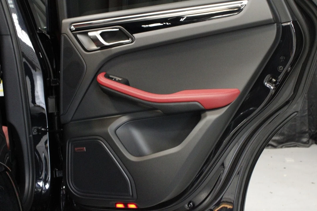 2026 Porsche Macan S - Image 15 of 31