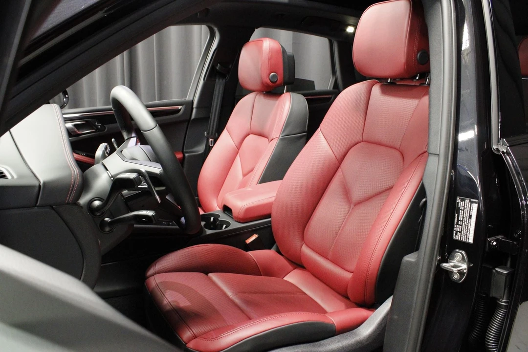 2026 Porsche Macan S - Image 18 of 31