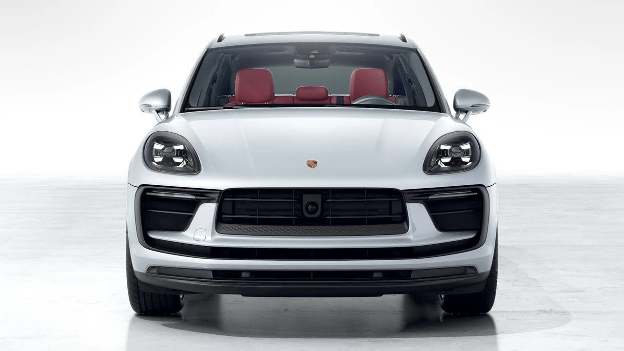 2026 Porsche Macan - Image 8 of 10