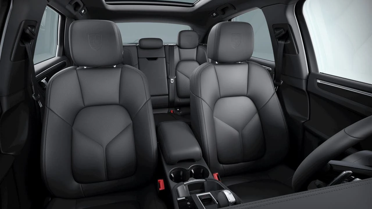2026 Porsche Macan T - Image 10 of 10