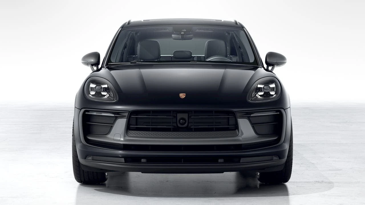 2026 Porsche Macan T - Image 8 of 10