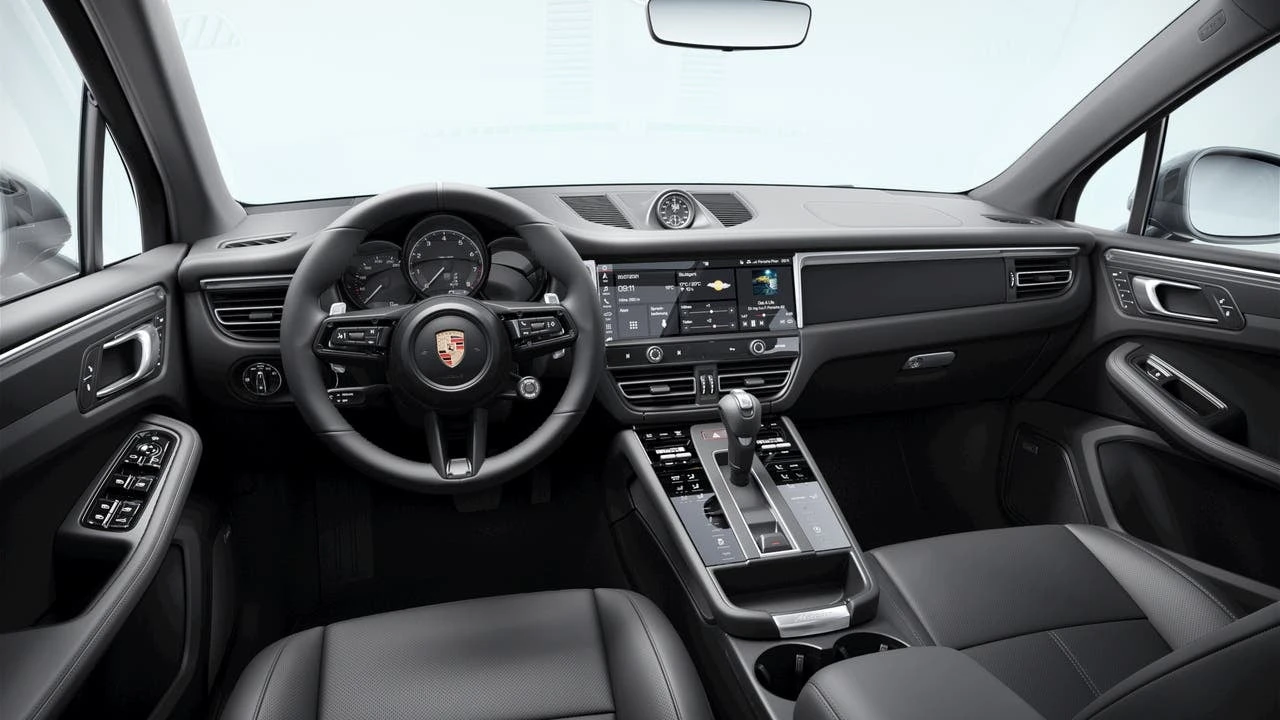 2026 Porsche Macan T - Image 9 of 10
